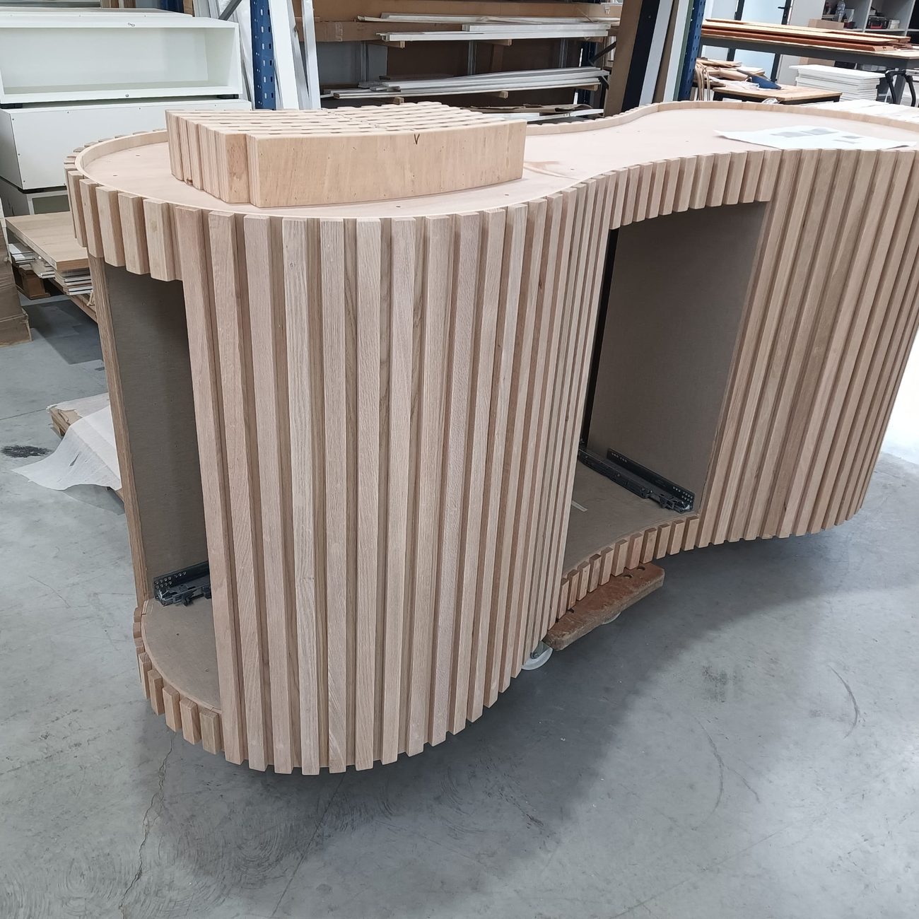 Structure en tasseaux assemblée à l'atelier